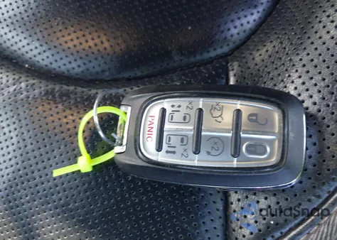 2021 Chrysler Pacifica Limited Awd z USA, uszkodzony, nr VIN 2C4RC3GG6MR574200